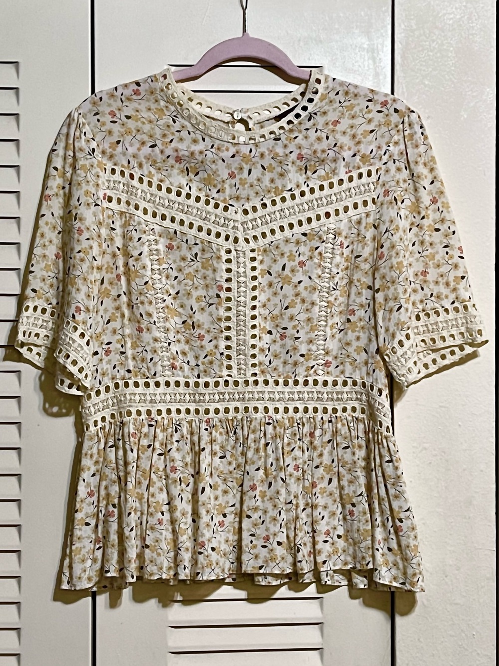 Ranna Gill Women’s Yellow/Green Floral Pleplum Top GUC Short Sleeves Laced Sz S